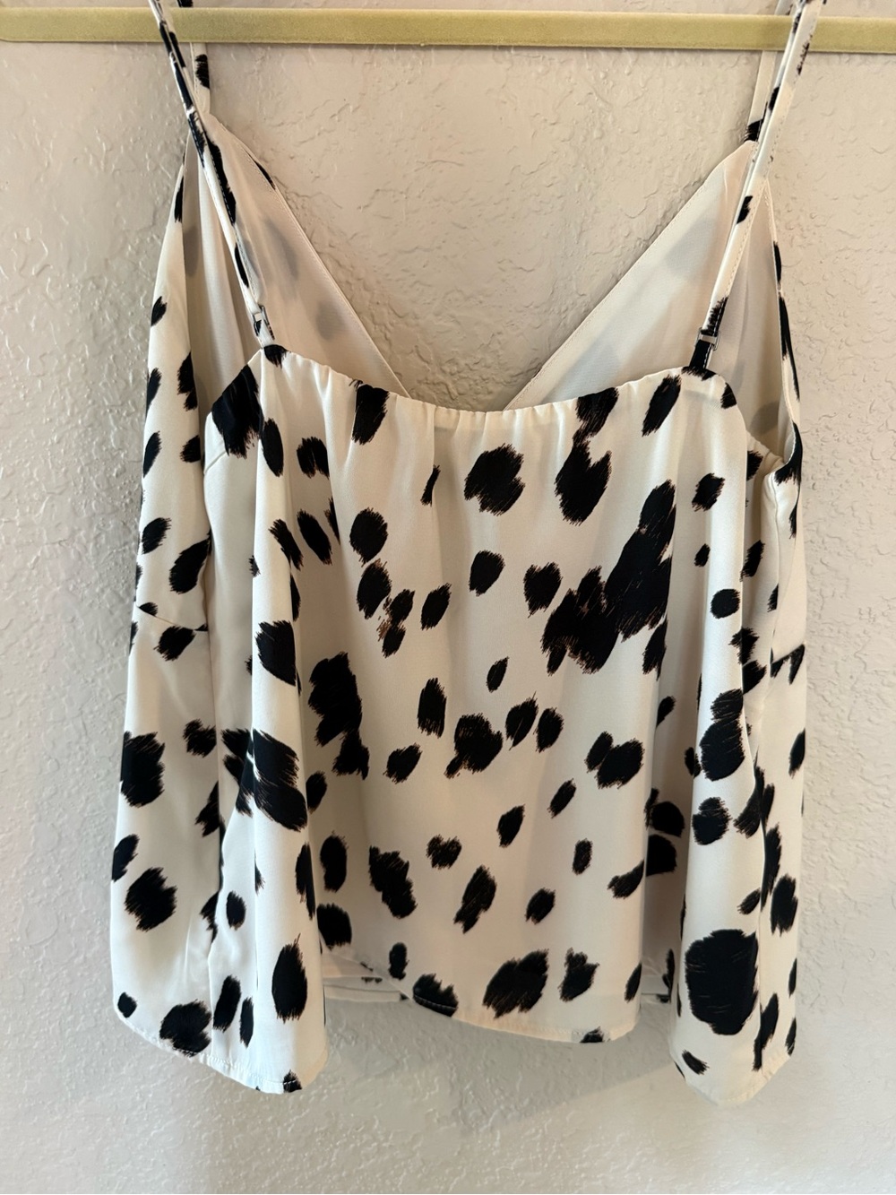 NWT Abercrombie Spotted V-Neck Silk Top - Picture 5 of 5